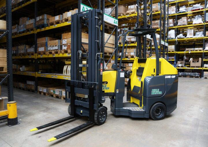 Aisle-Master Order Picker